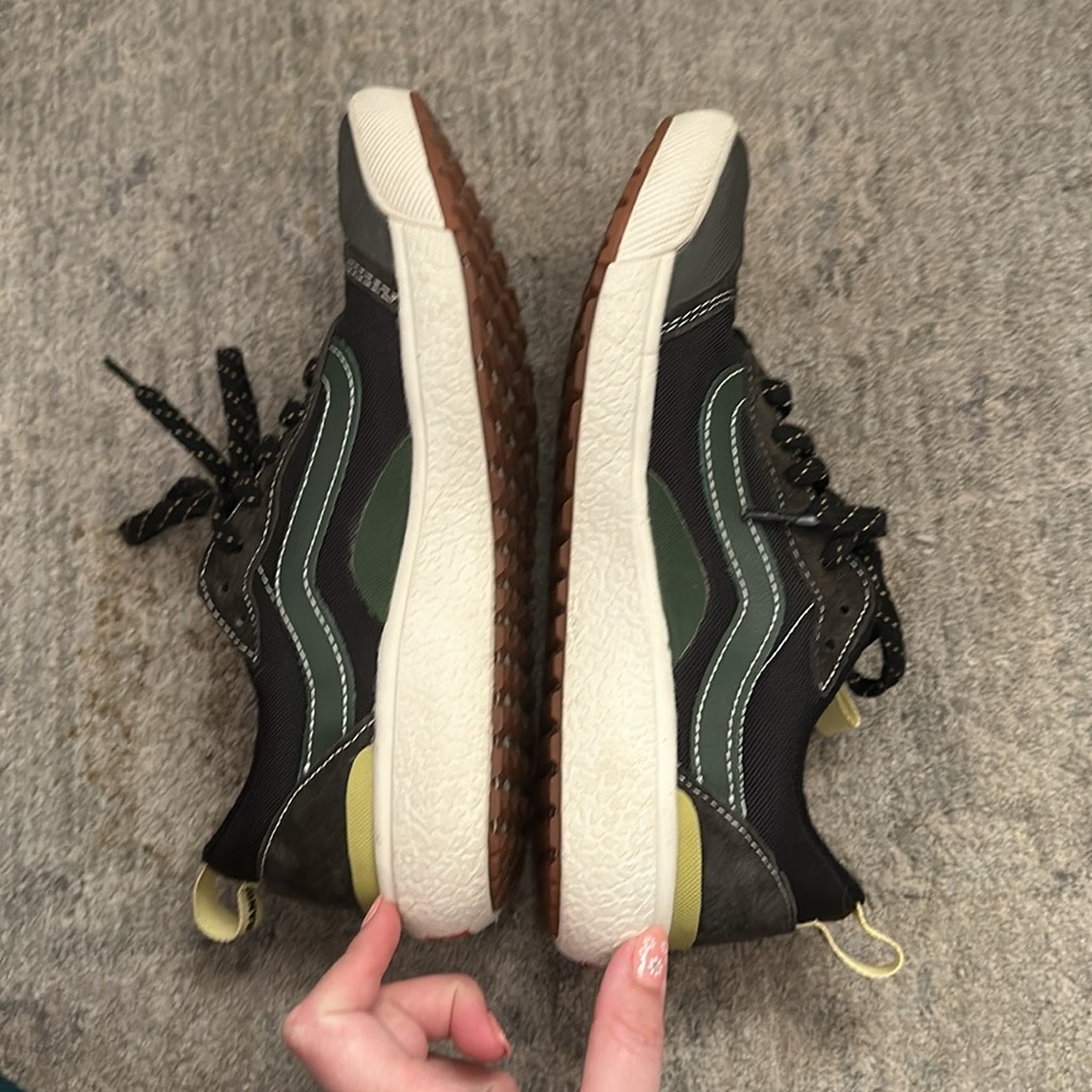 Vans UltraRange Shoes - Picture 5 of 7